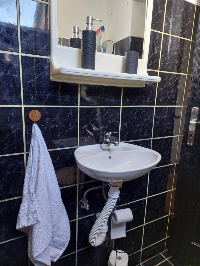 Ferienwohnung Kuca Na Dan Šid Exterior foto