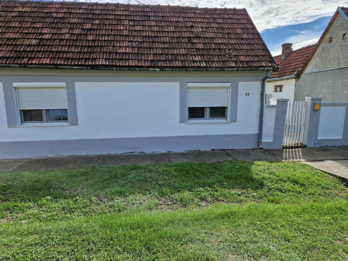Ferienwohnung Kuca Na Dan Šid Exterior foto